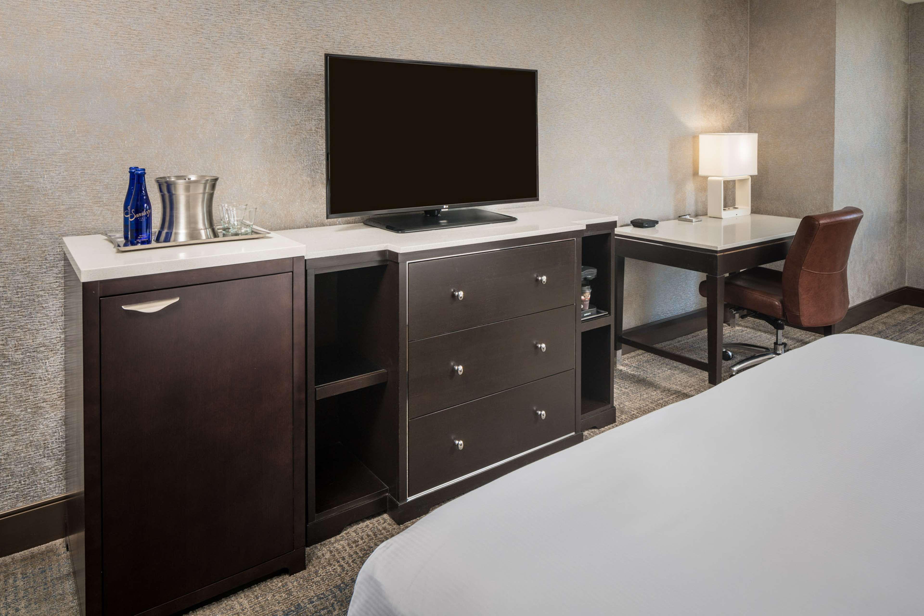 The Saratoga Hilton Hotell Saratoga Springs Eksteriør bilde
